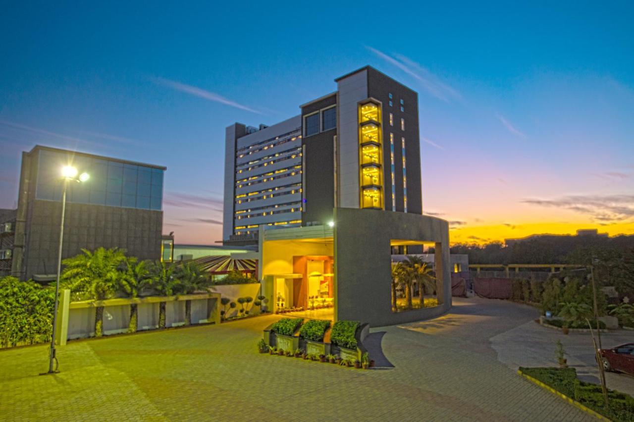 Hotel Kasturi Orchid Pāl Exterior foto